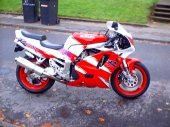 1993 Suzuki GSX-R 750 photo